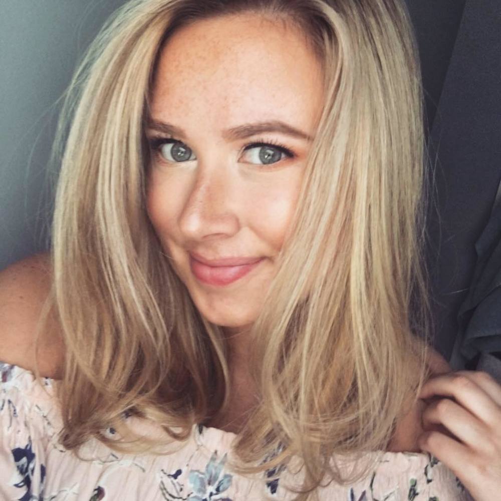 Meet your Posher, Danielle